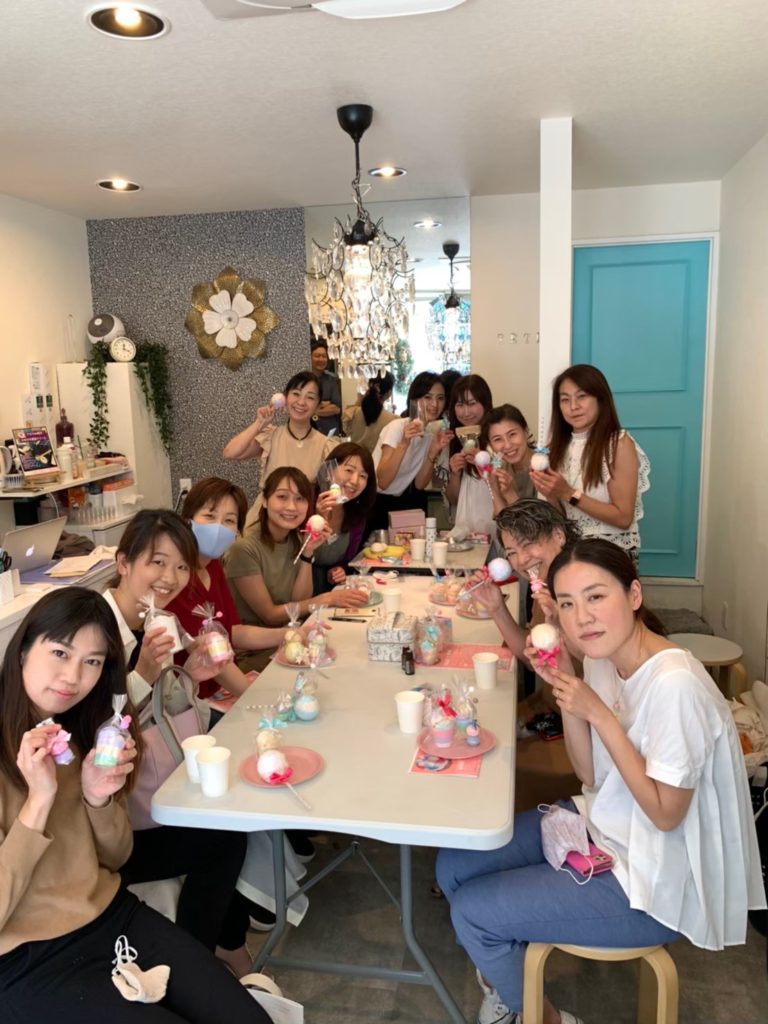 手作りバスボム　バスボム作り　ワークショップ風景